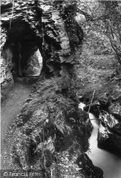Gorge, Rock Gate 1922, Lydford