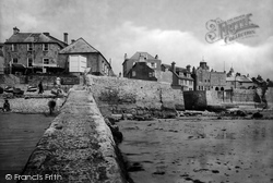Old Walls 1922, Lyme Regis