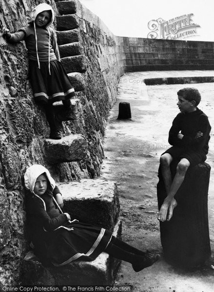 Photo of Lyme Regis, The Cobb 1912
