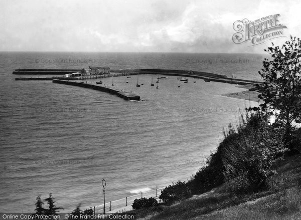 Photo of Lyme Regis, The Cobb 1925