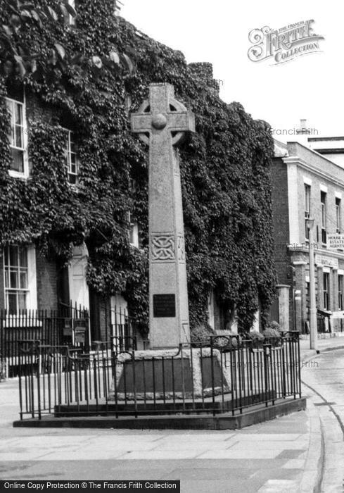 Photo of Lymington, High Street War Memorial c.1955
