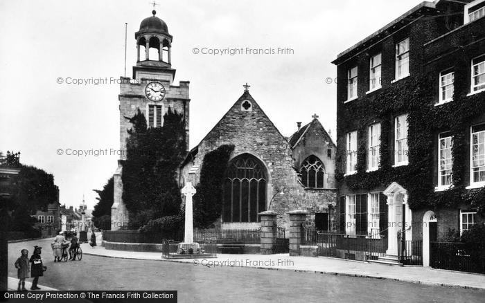 Photo of Lymington, Parish Church c.1935
