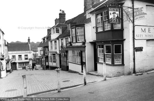 Photo of Lymington, Quay Hill c.1960