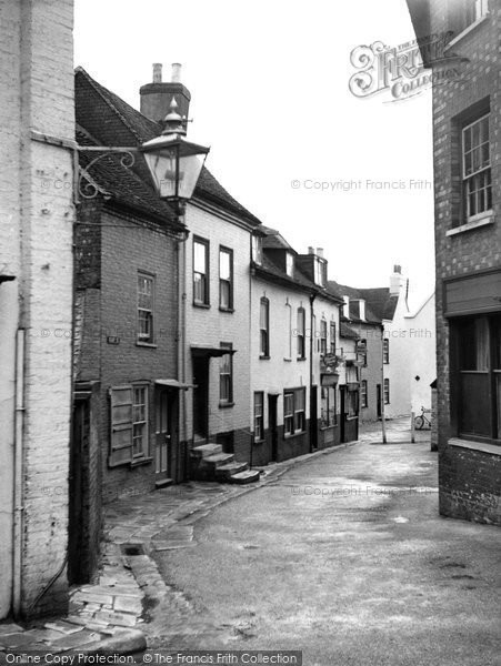 Photo of Lymington, Quay Street c.1955