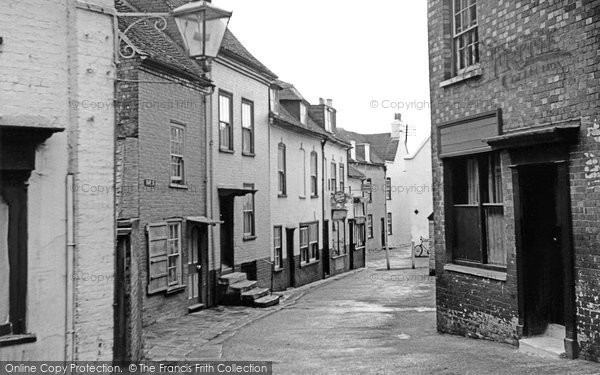 Photo of Lymington, Quay Street c.1955