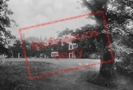1918, Lyndhurst