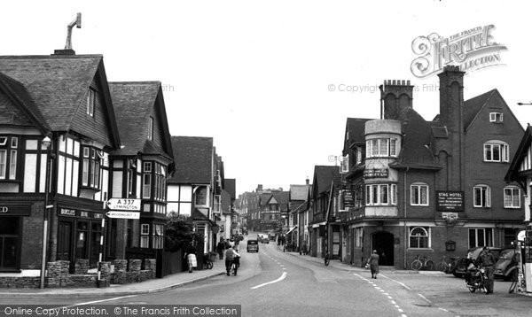 Photo of Lyndhurst, High Street c.1955