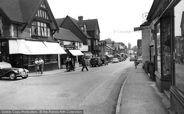 Photo of Lyndhurst, High Street c.1955