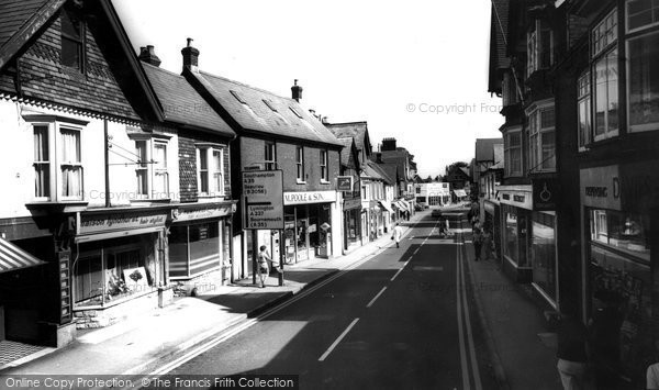 Photo of Lyndhurst, High Street c.1955