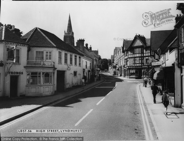 Photo of Lyndhurst, High Street c.1960