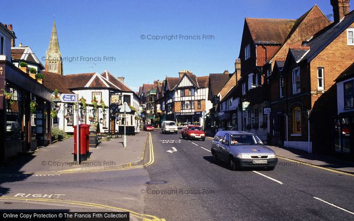 Photo of Lyndhurst, High Street c.1995