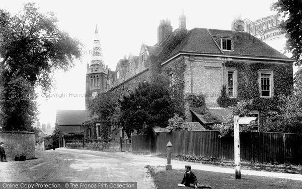 Photo of Lyndhurst, King's House 1904