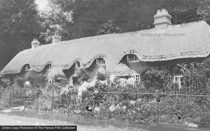Photo of Lyndhurst, Swan Green Cottages c.1950
