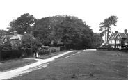 The Green 1934, Lyndhurst