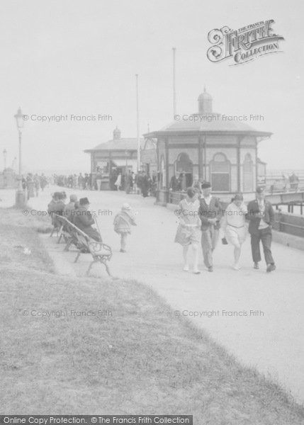 Photo of Lytham, Promenaders 1929