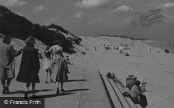 Beach At North End Of Promenade c.1950, Mablethorpe