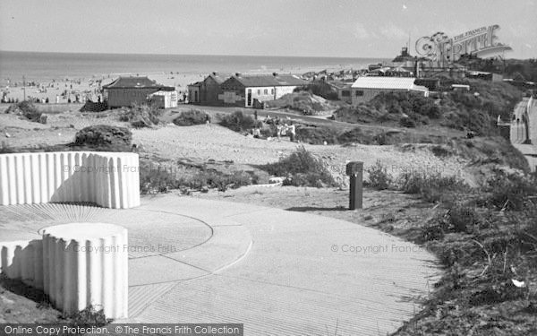 Photo of Mablethorpe, General View c.1950