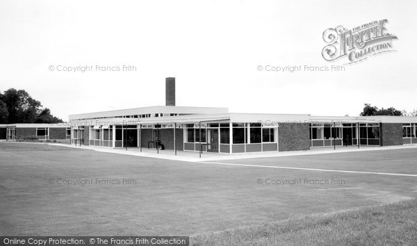 Photo of Madeley, Woodside Infants School c.1960