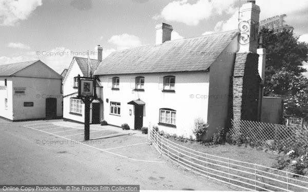 Photo of Madley, The Red Lion c.1965