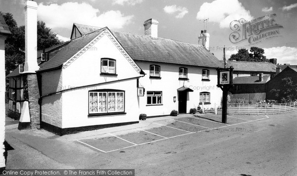 Photo of Madley, The Red Lion c.1965