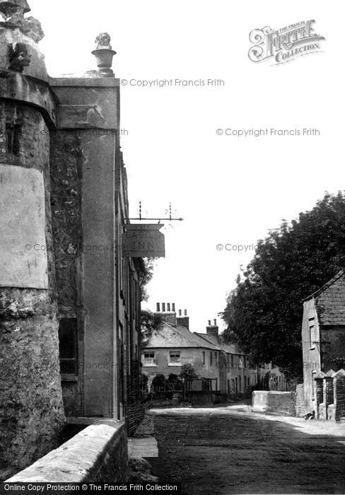 Photo of Maiden Newton, Castle Inn 1906