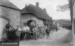 Dorchester Road 1906, Maiden Newton