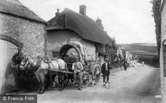 Maiden Newton, Dorchester Road 1906