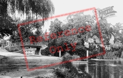 Boulter's Lock 1890, Maidenhead