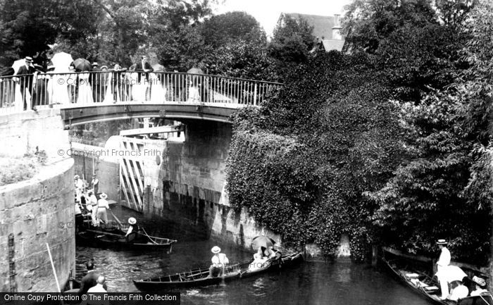 Photo of Maidenhead, Boulter's Lock Bridge 1906