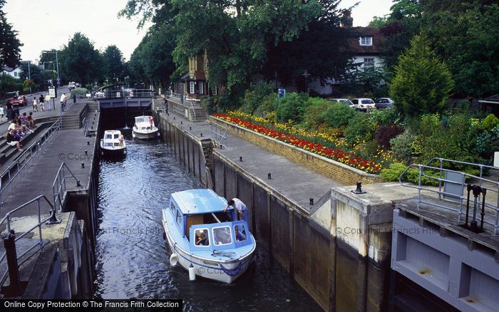 Photo of Maidenhead, Boulter's Lock c.1995