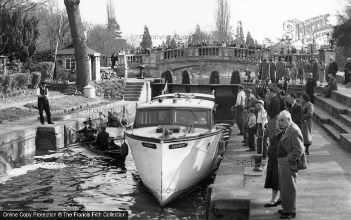 Maidenhead, Boulters Lock 1956 Photo of Maidenhead, Boulters Lock 1956