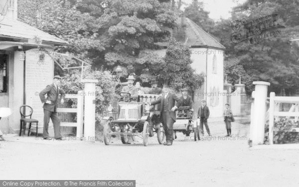 Photo of Maidenhead, Cars At The Toll Gate On The Bridge c.1905