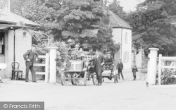 Cars At The Toll Gate On The Bridge c.1905, Maidenhead