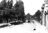 Castle Hill Looking West 1904, Maidenhead