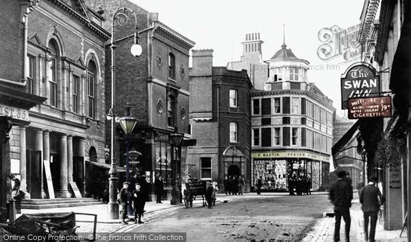 Photo of Maidenhead, High Street And Town Hall 1903