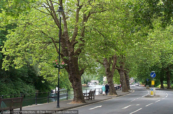 Photo of Maidenhead, Promenade 2004