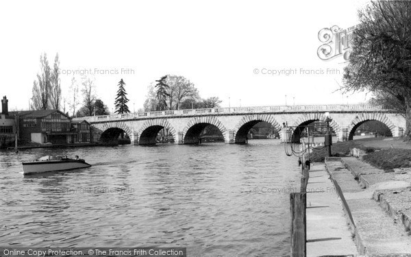 Photo of Maidenhead, The Bridge c.1955