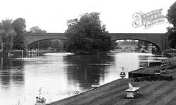 The Two Bridges 1925, Maidenhead
