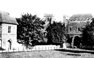 College Gate 1898, Maidstone