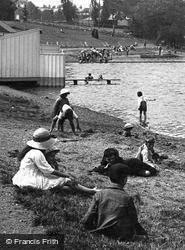 Children By Marine Lake 1923, Maldon