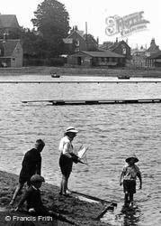 Children, Marine Lake 1923, Maldon