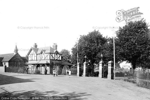 Photo of Maldon, Entrance To Promenade 1923