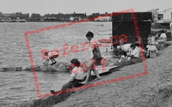 Mill Beach Camp Holidaymakers c.1955, Maldon