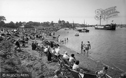 The Beach c.1960, Maldon