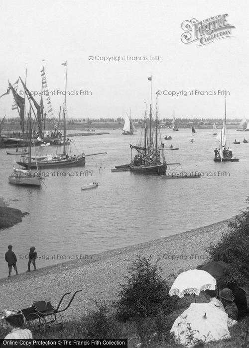 Photo of Maldon, Watching The Boys From Riverbank 1895
