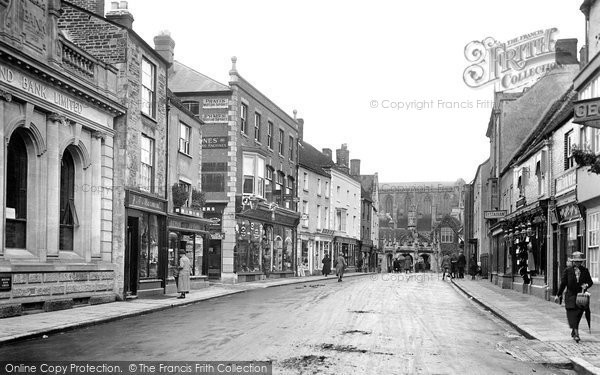 Photo of Malmesbury, High Street 1924