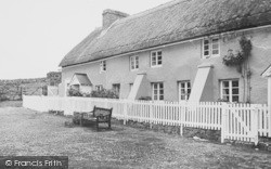 Thatched Cottages c.1955, Manaton