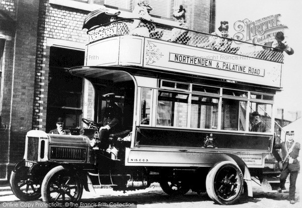 Manchester, A Solid Tyre Bus 1906