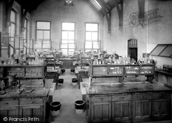 Owens College, Organic Laboratory 1895, Manchester