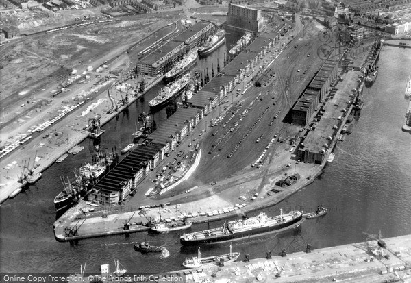 Photo of Manchester, Ship Canal, Grain Elevators c.1965